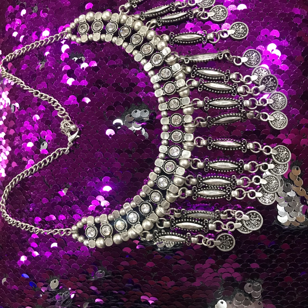 Necklace Silver Tone And Rhinestones